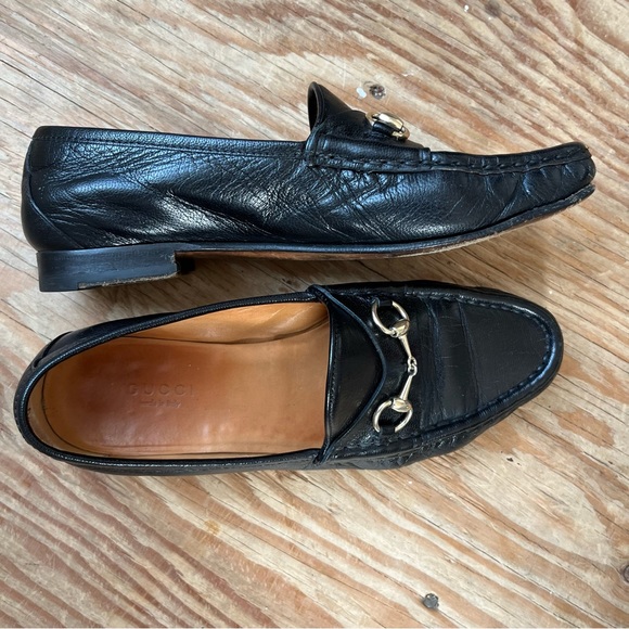 Gucci Shoes - Vintage GUCCI Women’s Classic Horsebit-detailed Black Leather Slip On Loafers 7